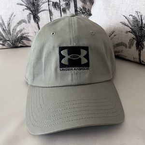 UNDER ARMOUR -Hat -Olive Green -adjustable -excellent condition- worn once only